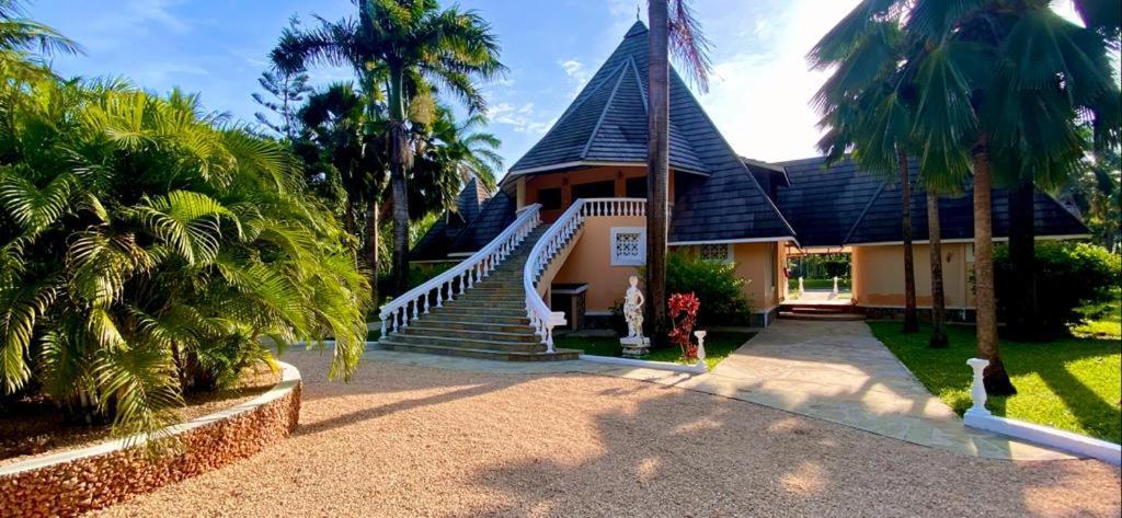 Sunset Villa Boutique Resort Praia de Diani Exterior foto