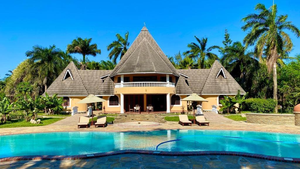 Sunset Villa Boutique Resort Praia de Diani Exterior foto