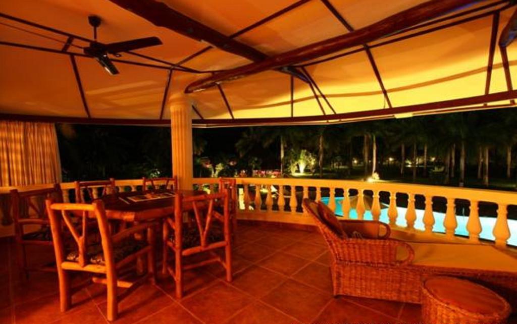 Sunset Villa Boutique Resort Praia de Diani Quarto foto