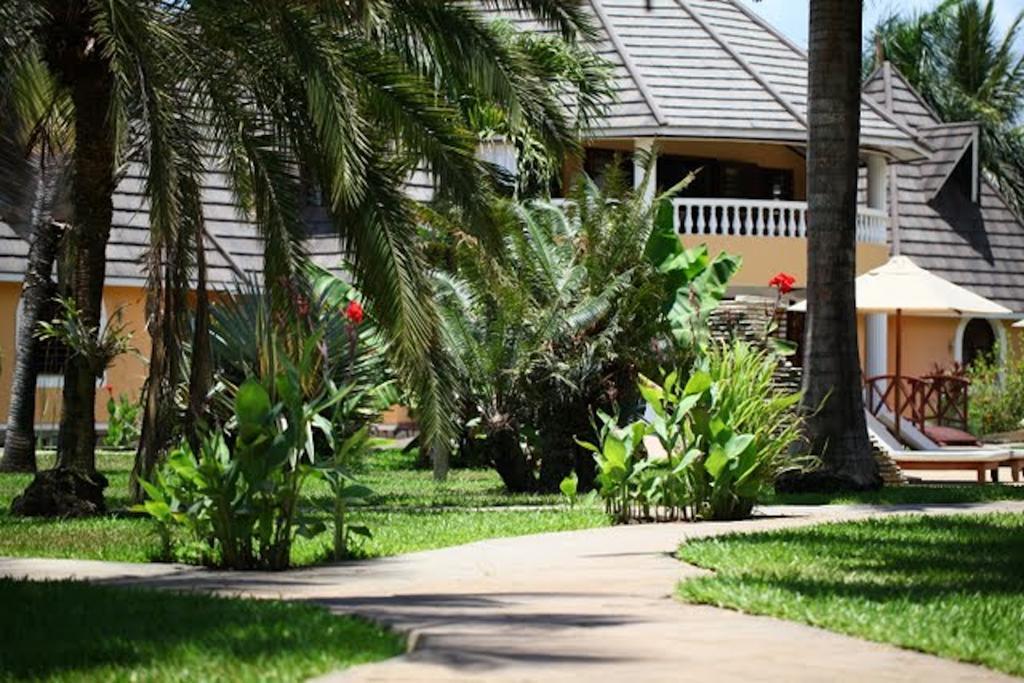 Sunset Villa Boutique Resort Praia de Diani Exterior foto